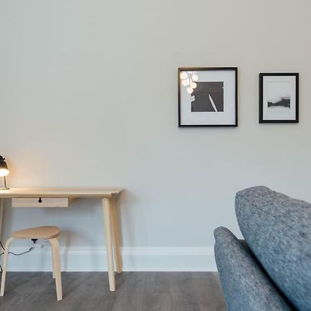 Stylish Stirling Apartment - Free Parking Екстер'єр фото