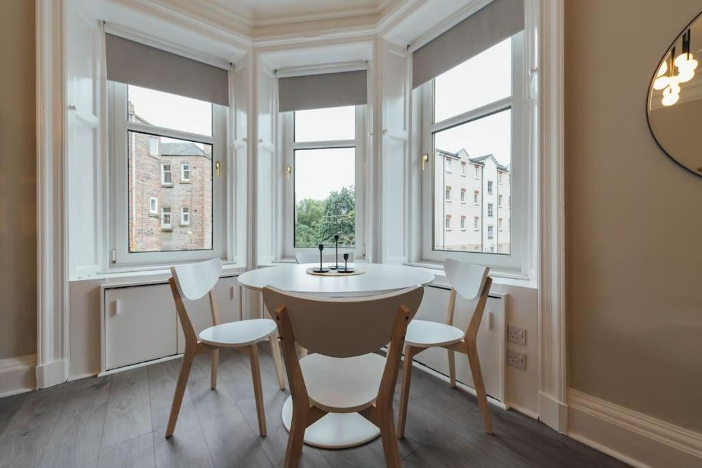 Stylish Stirling Apartment - Free Parking Екстер'єр фото