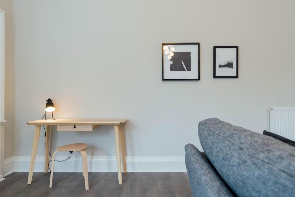 Stylish Stirling Apartment - Free Parking Екстер'єр фото