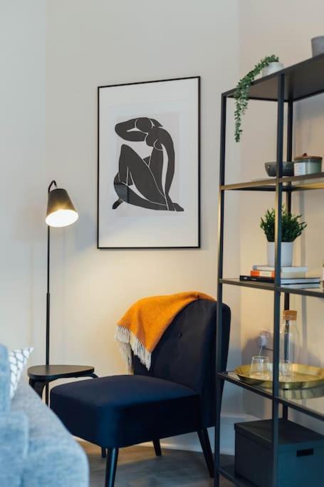Stylish Stirling Apartment - Free Parking Екстер'єр фото